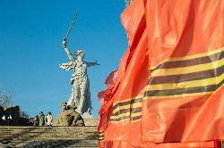 С Днём Сталинградской Победы!